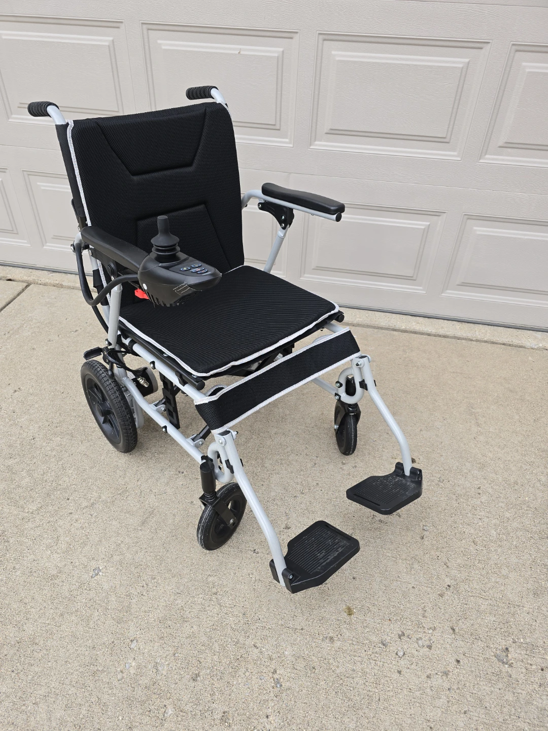 Electric Wheelchair - photo 2