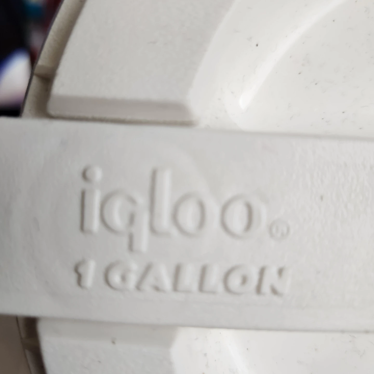 Igloo 1 Gallon Water Cooler Jug - photo 4