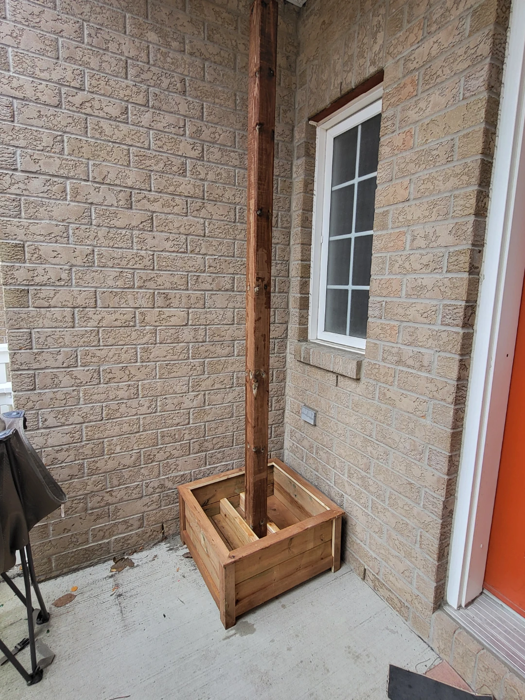 Wooden Garden Patio Planter Box with Post Mount