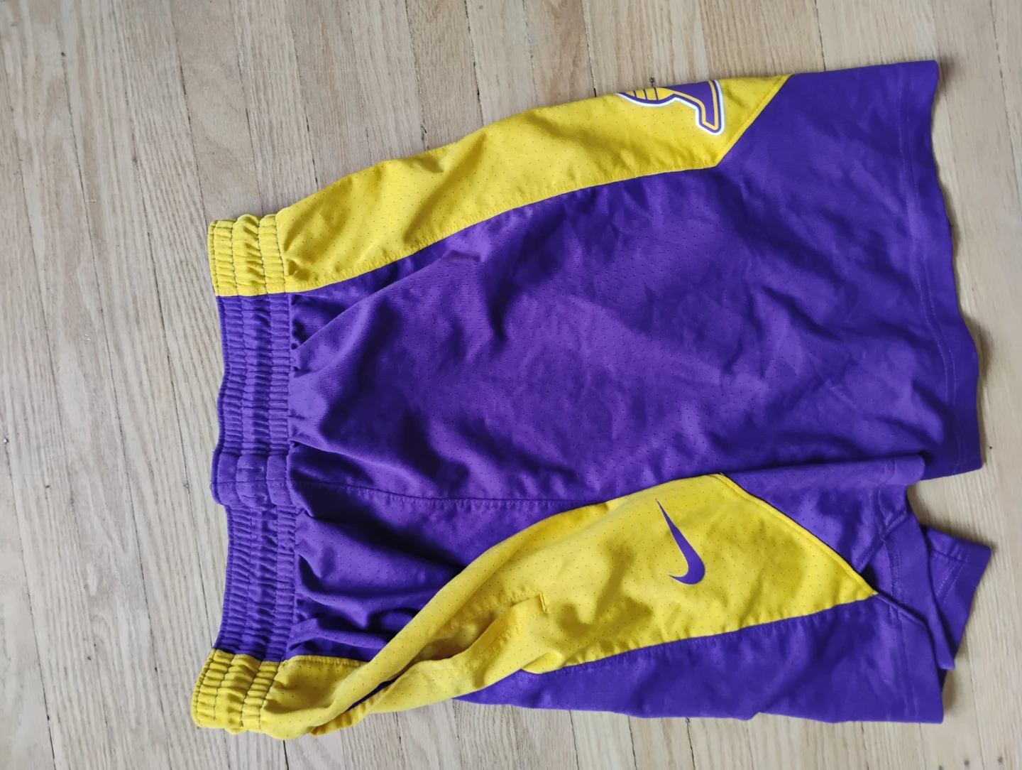 Nike Dri-FIT Lakers Basketball Shorts - photo 2