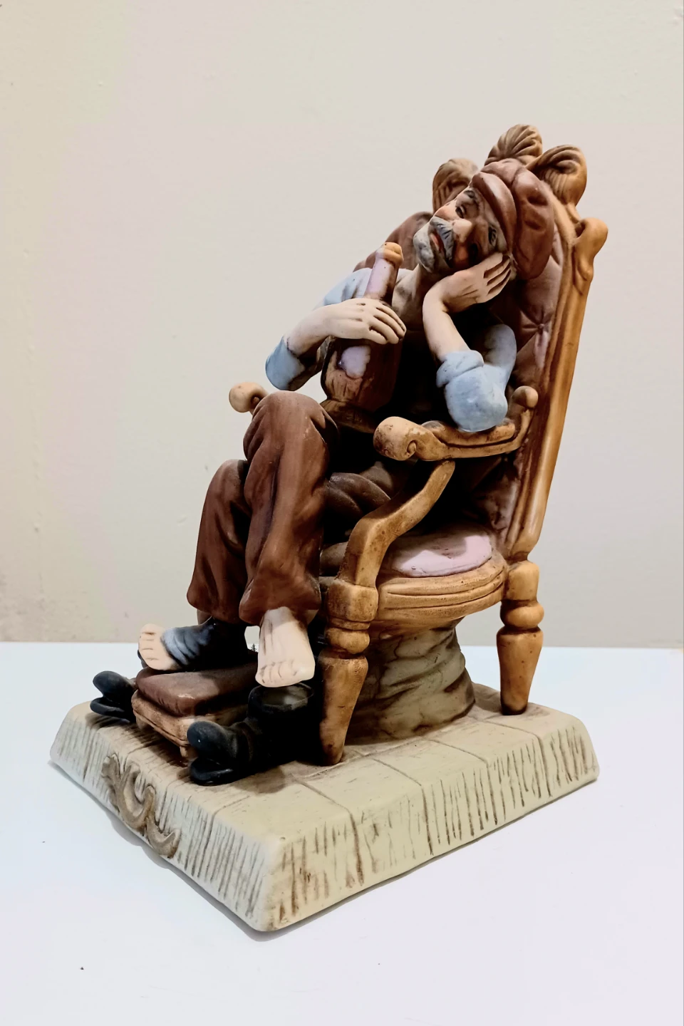 Hand Painted Drunk Musician IBW Porcelain Statue - photo 2