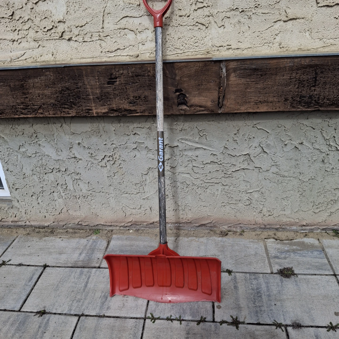 Snow Shovels * minor wear* $6 each - photo 2