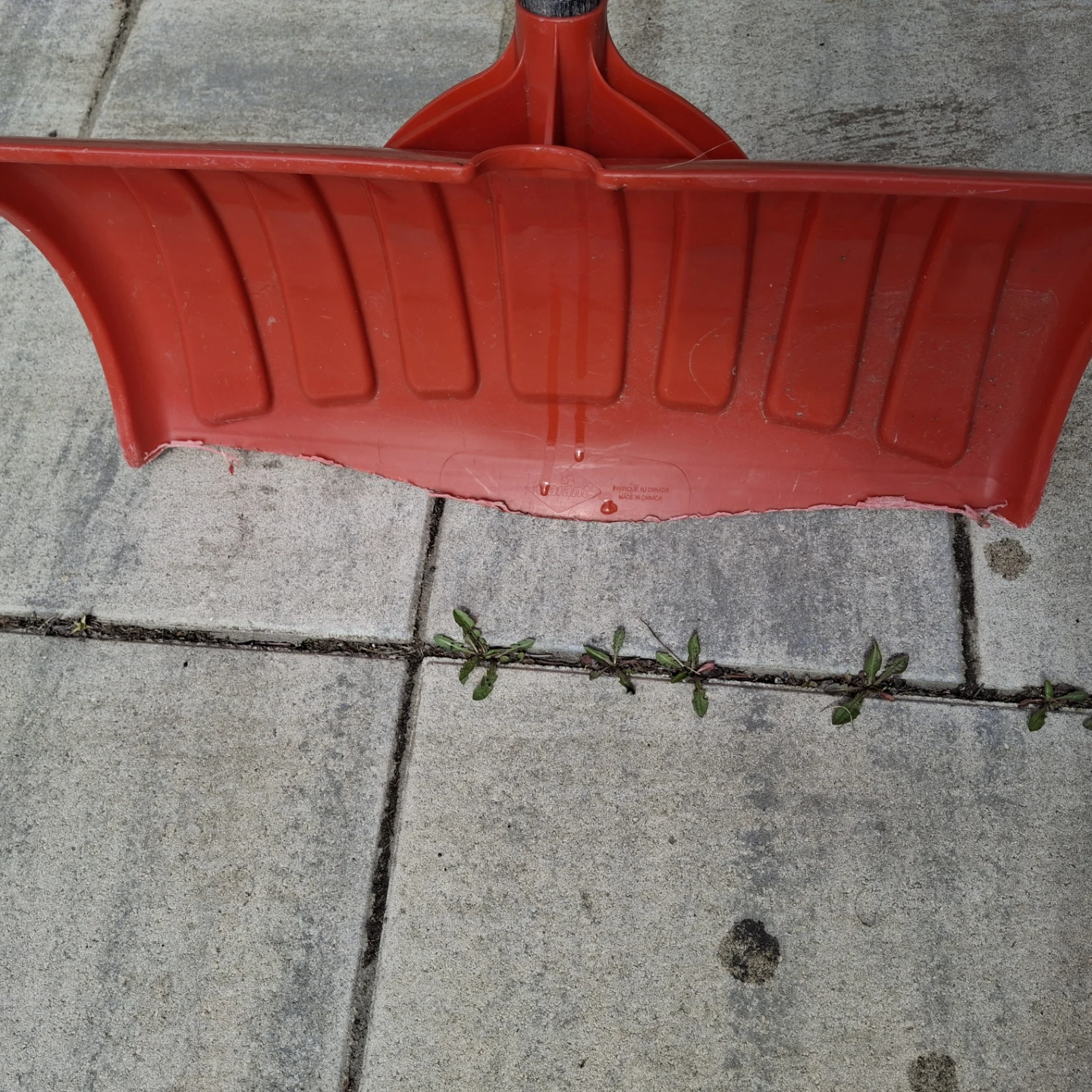 Snow Shovels * minor wear* $6 each - photo 3