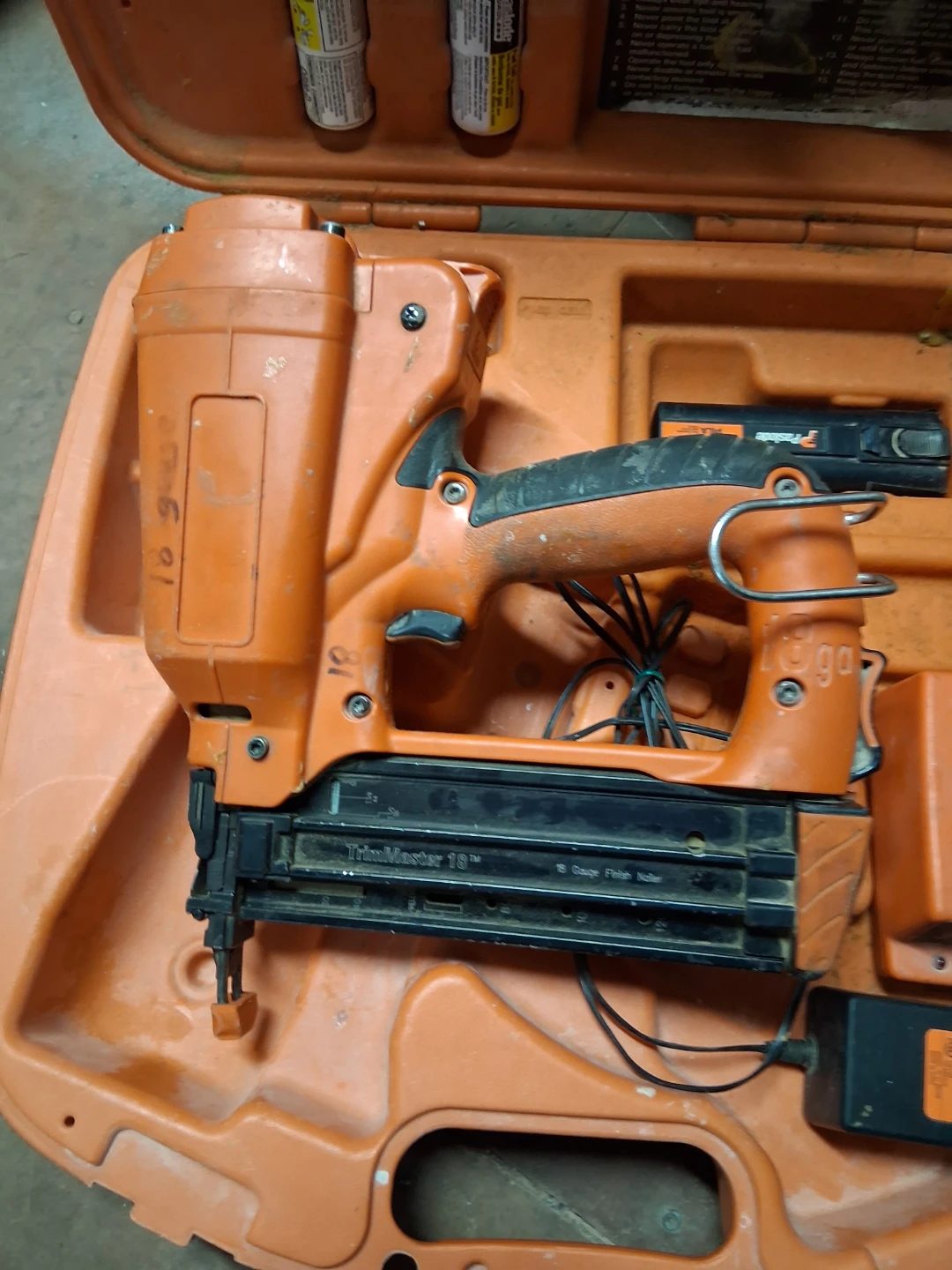 Paslode Cordless 18 Gauge Finish Nailer - photo 3