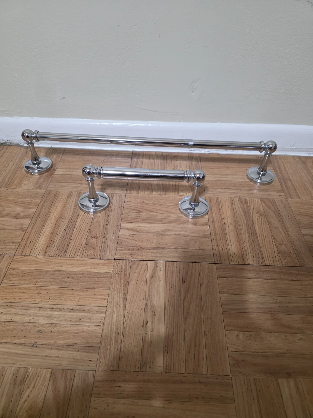 Chrome Towel Bar and Toilet Paper Holder Set