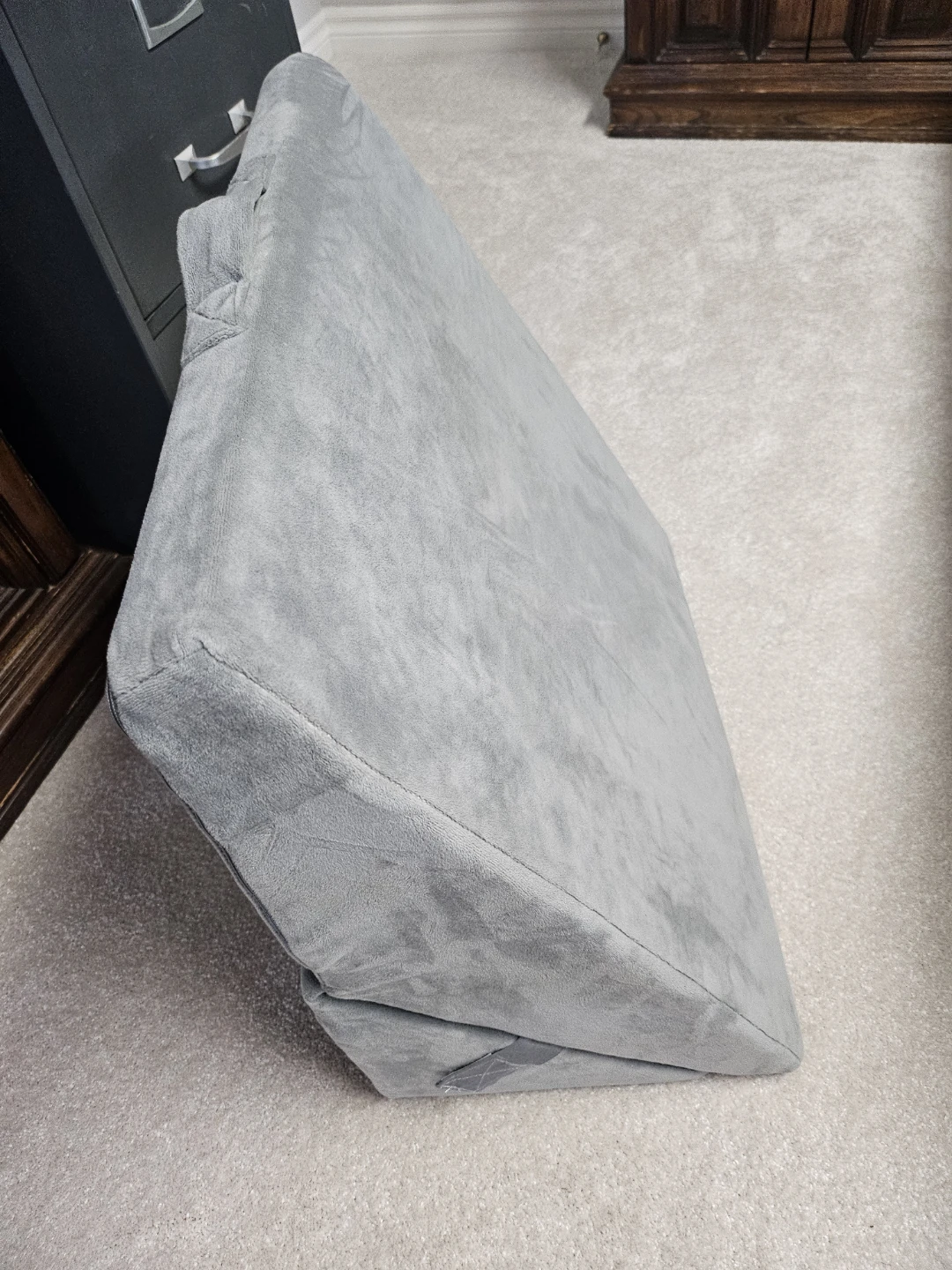 Foam wedge to prop up your body during a cold or your f - photo 2