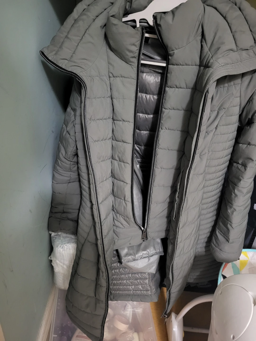 DKNY Puffer Coat - Grey