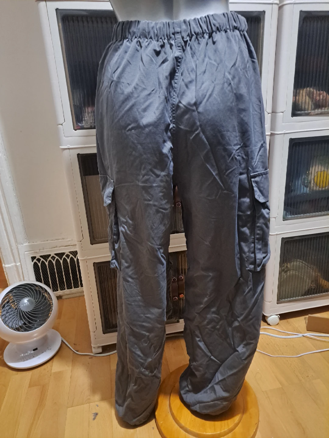GU Grey Cargo Pants - Size M 🌱 - photo 2