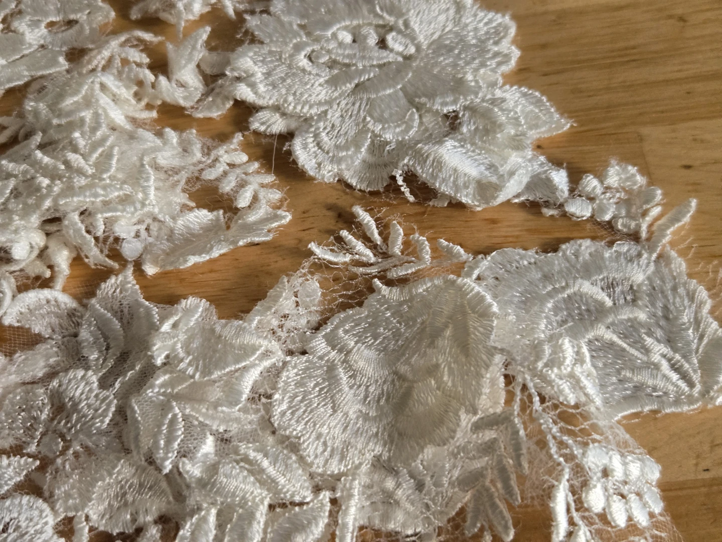 White Lace Fabric Applique - photo 4
