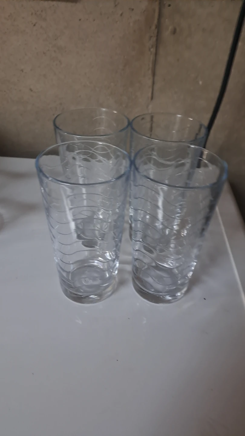 2 set of 4 Clear Glasses with Wave Pattern - photo 2