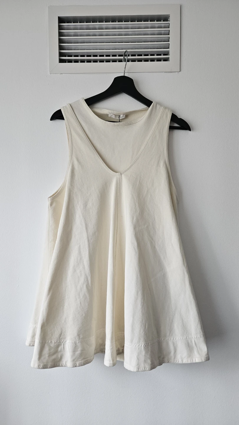 Zara Sleeveless V-Neck Top Size S