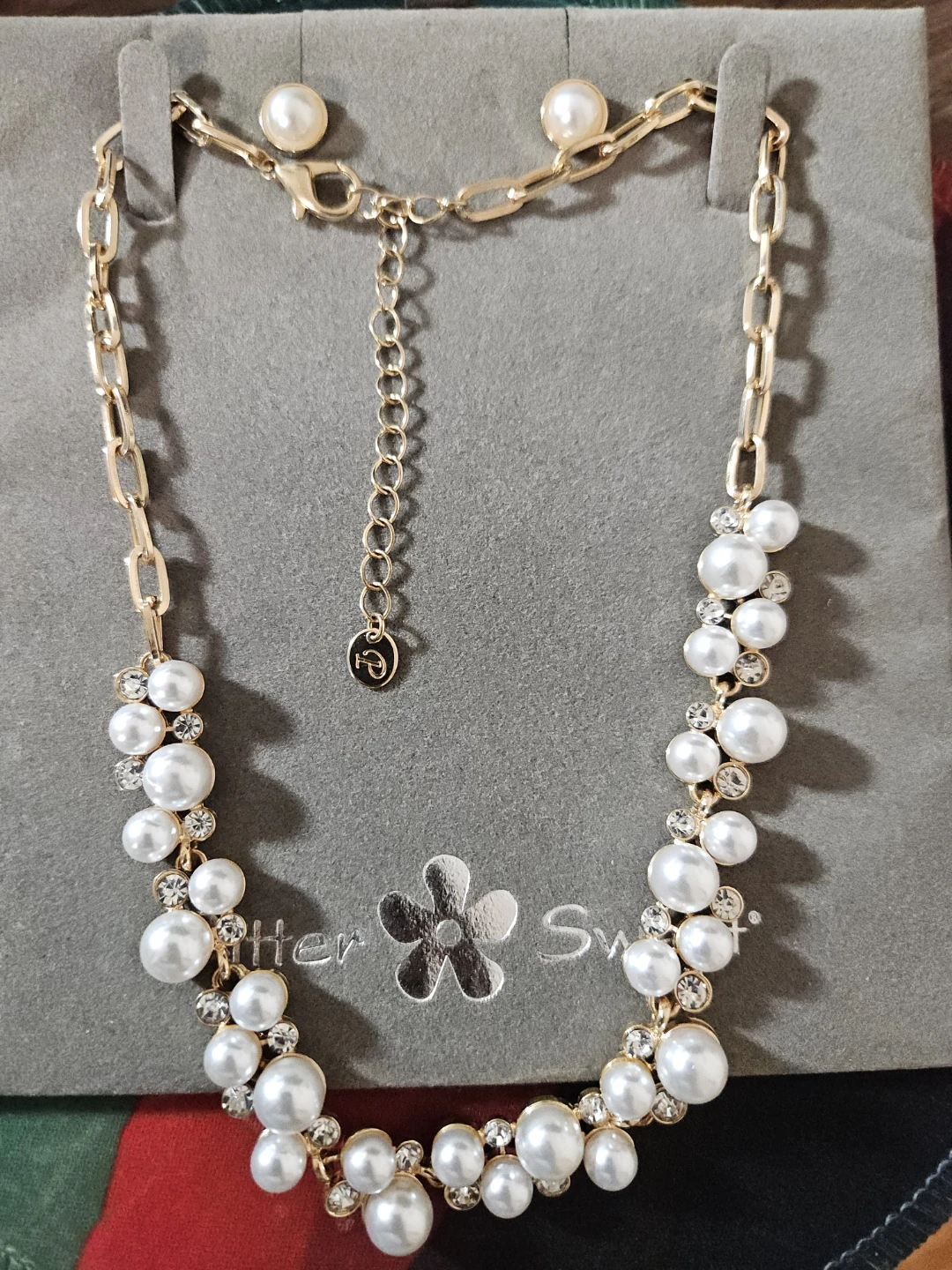 Pearl and Crystal Necklace and Earrings Set - photo 2
