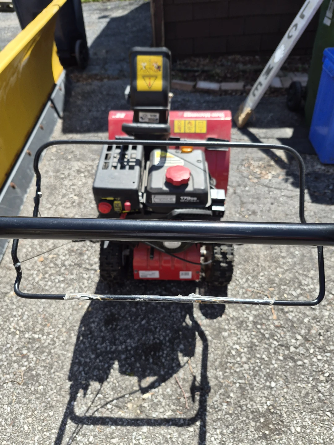 Snow blower-Yard Machines 22" Snow Thrower - photo 3
