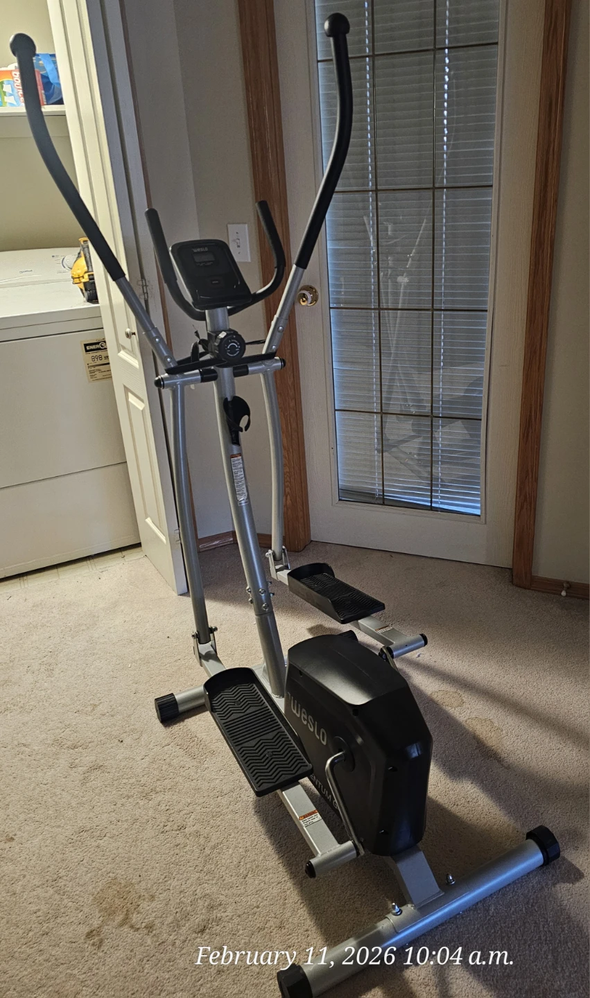 Weslo Momentum G 4.1 Rear-Drive Elliptical - photo 2