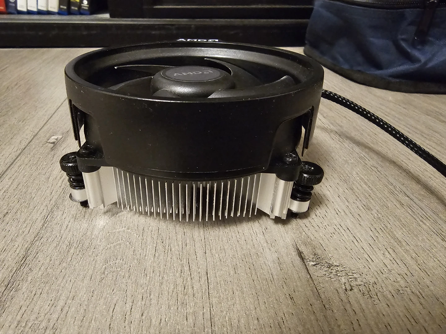 AMD CPU Cooler - photo 2