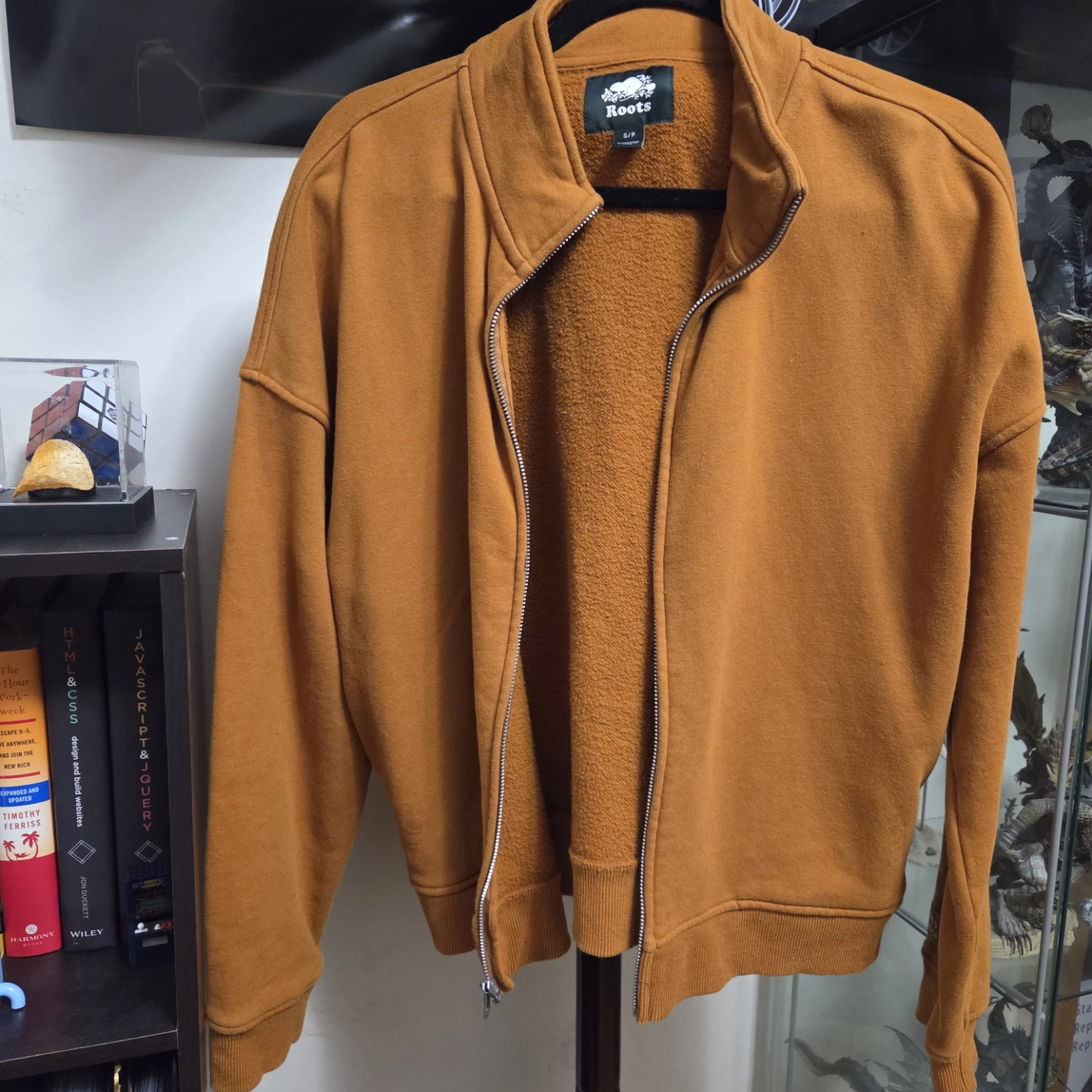 Women'a Roots Zip-Up Sweatshirt