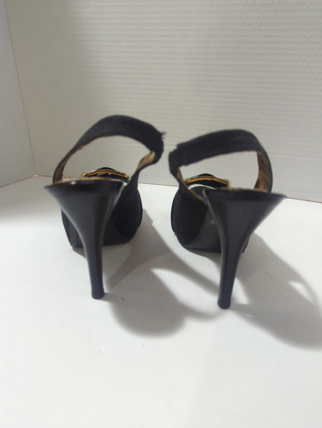 GUESS Slingback Heels with Gold Buckle - photo 4