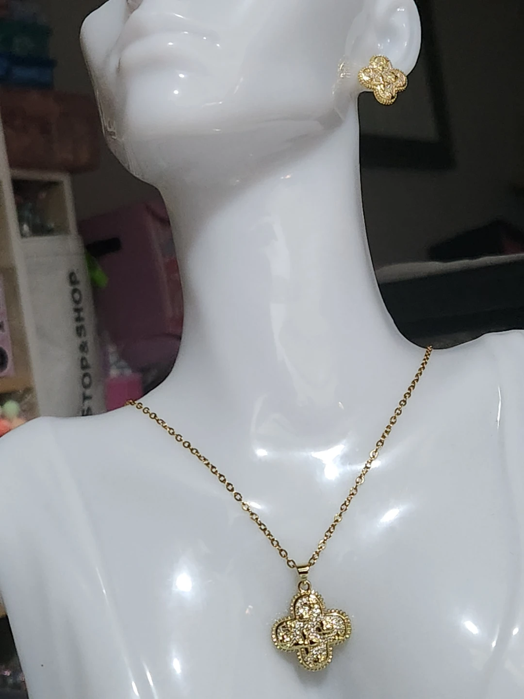 14k Gold fielder Necklace and Earring Set