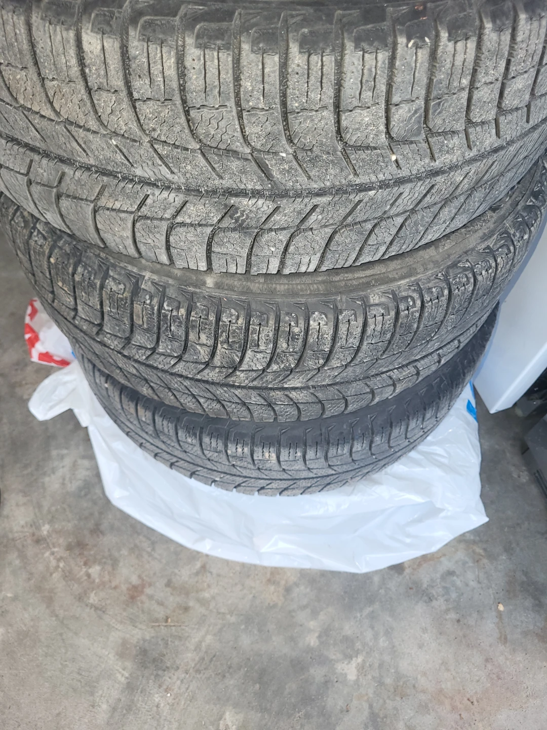 Michelin X-Ice Winter Tires (Set of 4) - 205/55R16 - photo 4