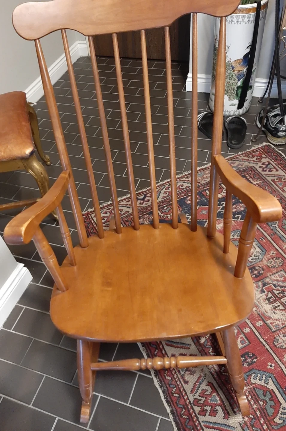 Wooden Rocking Chair - photo 3
