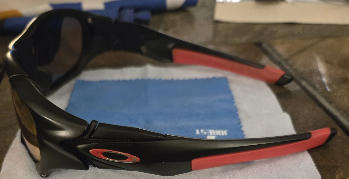 Oakley Sunglasses. $40. - photo 4