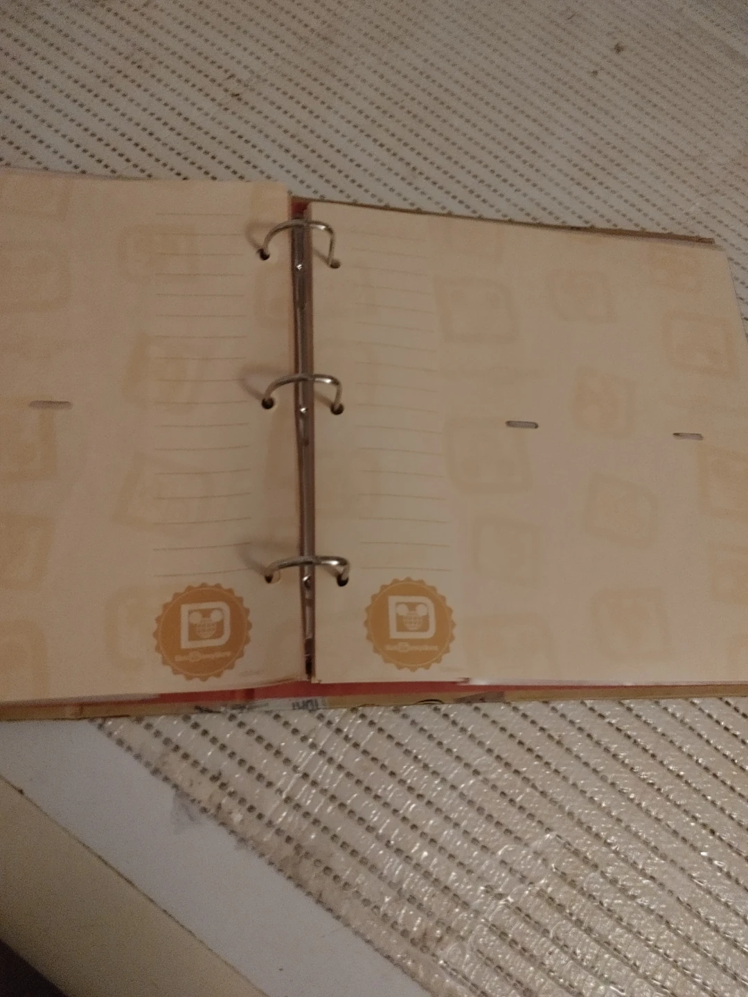Walt Disney World Mickey & Friends Scrapbook Album - photo 2