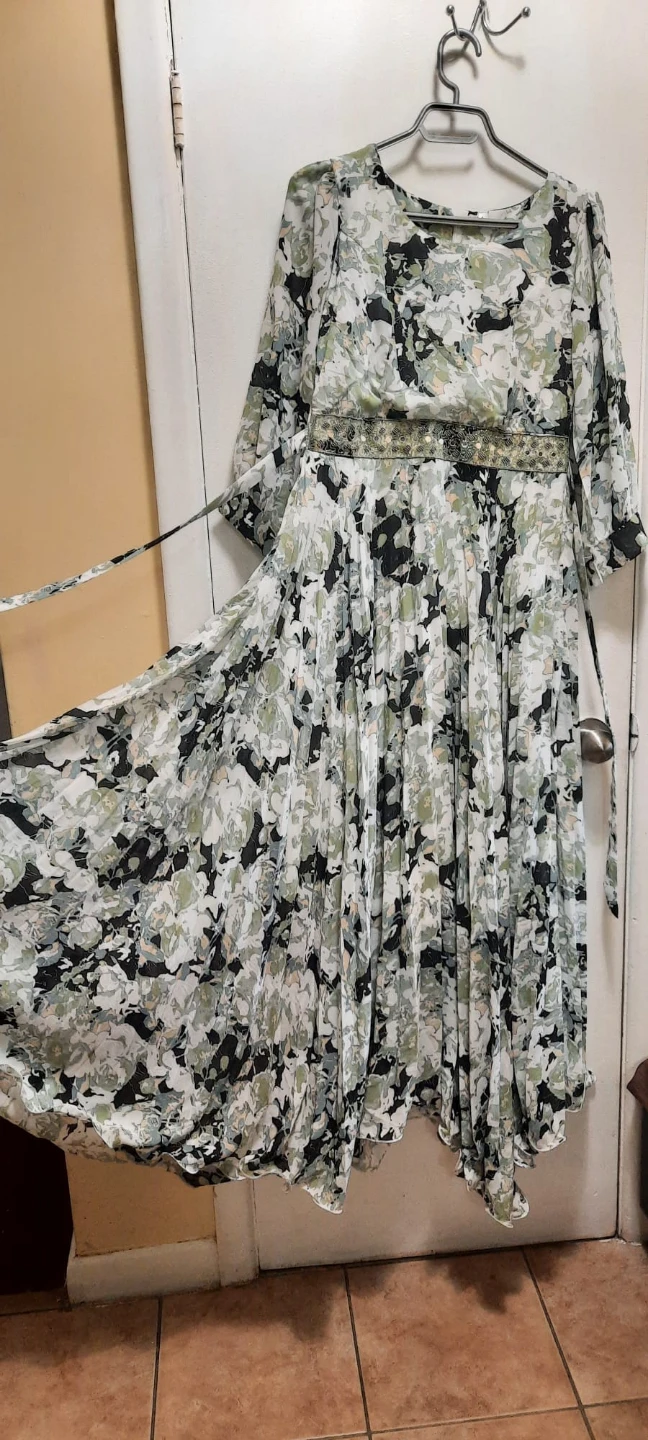 Floral Maxi Dress with Embellished Waist - photo 2
