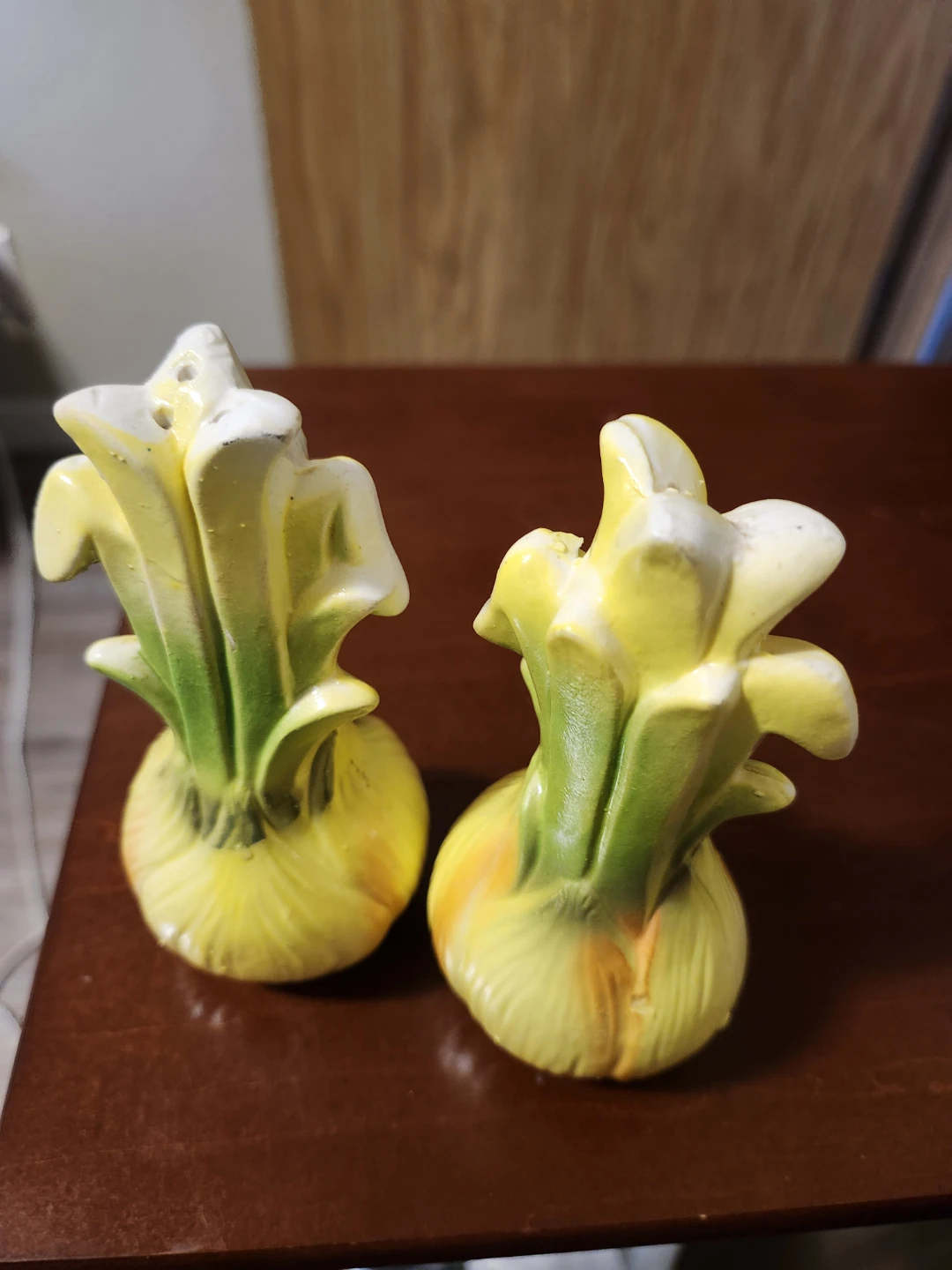 Vintage Onion Salt and Pepper Shakers - photo 2
