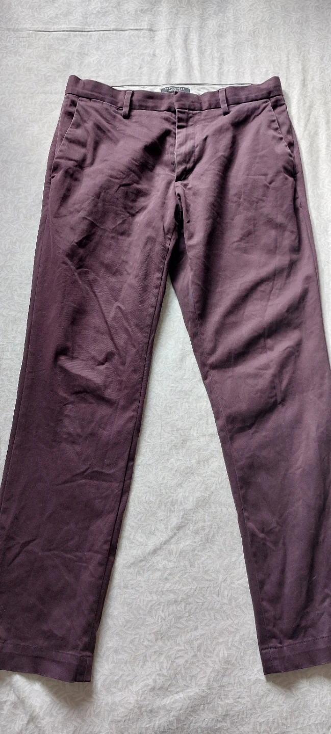 Banana Republic Dark Red maroon Chinos - 31x32