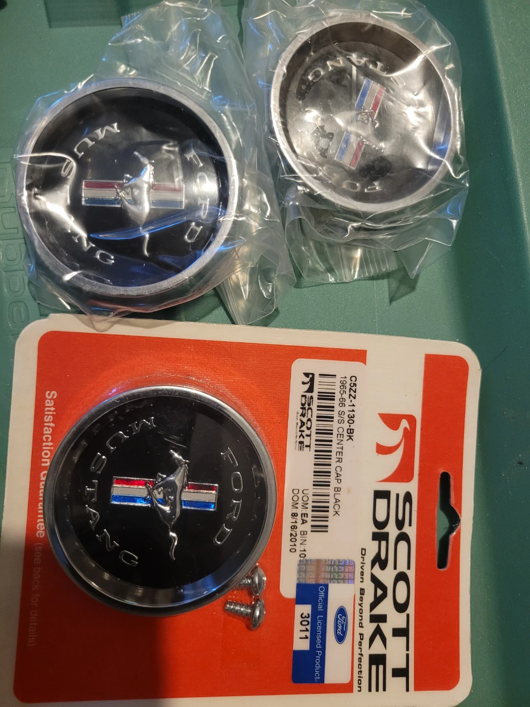 4 Ford Mustangs 64 - 69 wheel cap 2 Chrome emblem card set - photo 2
