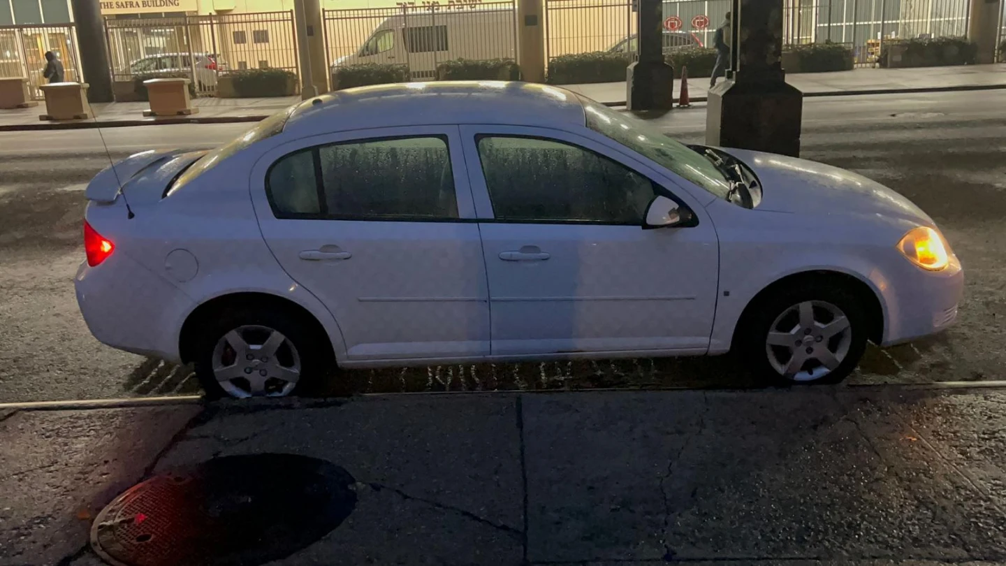 White Chevrolet Cobalt Sedan - photo 4
