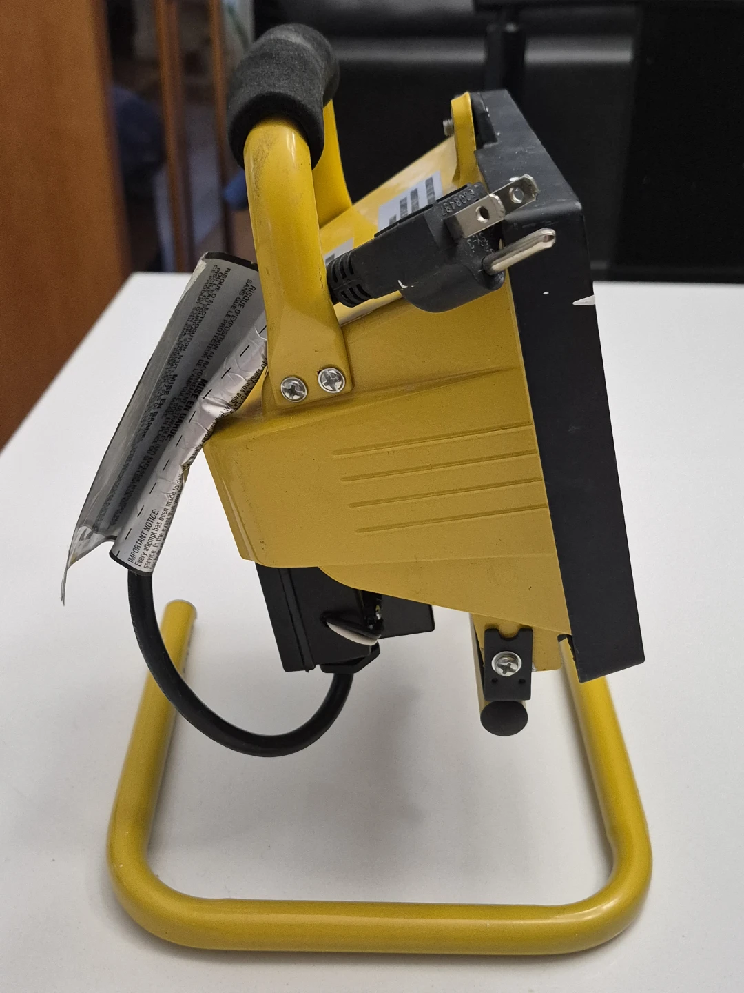 LED Yellow Work Light - photo 3