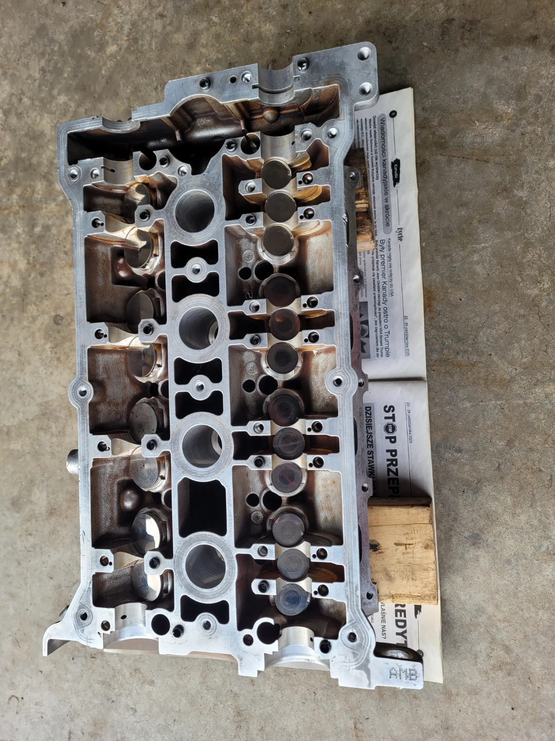 ENGINE CYLINDER HEAD, for an 2003 Audi ,A4,1.8 liter Turbo - photo 2