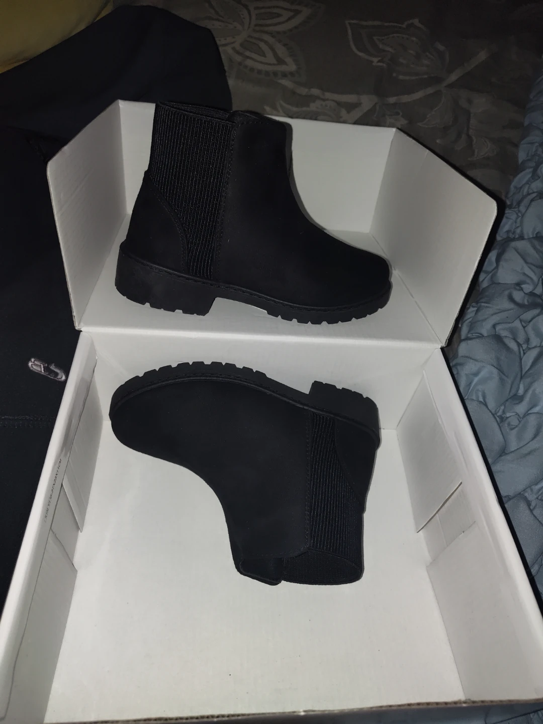 Black Chelsea Boots - photo 3