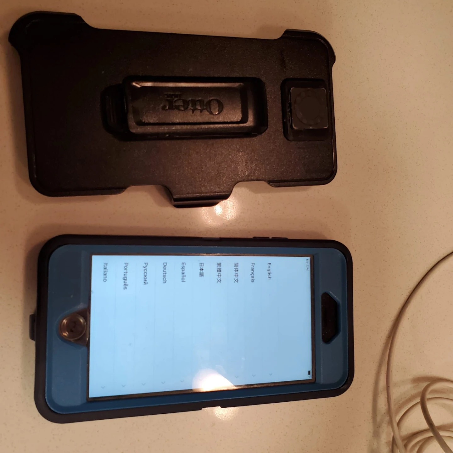 iPhone 6S with otterbox - photo 2