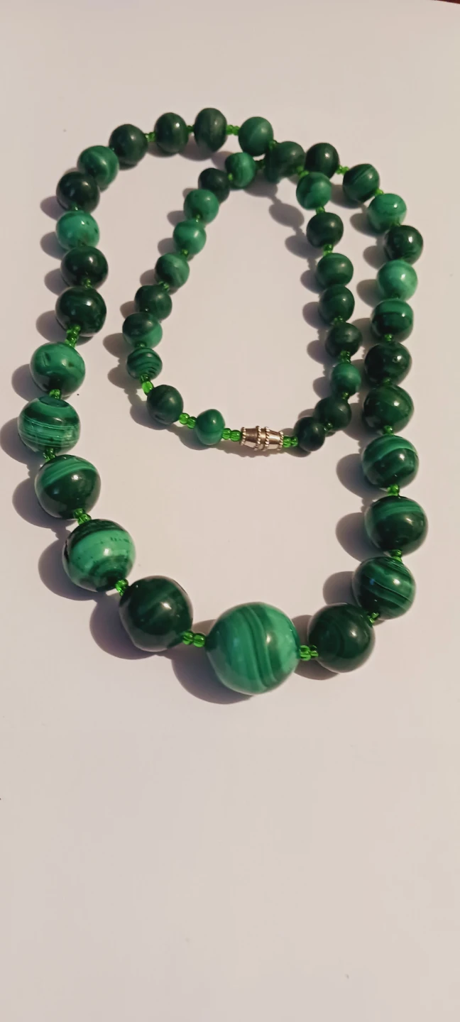 Beautiful Graduated Malachite Stones  Beaded Necklace