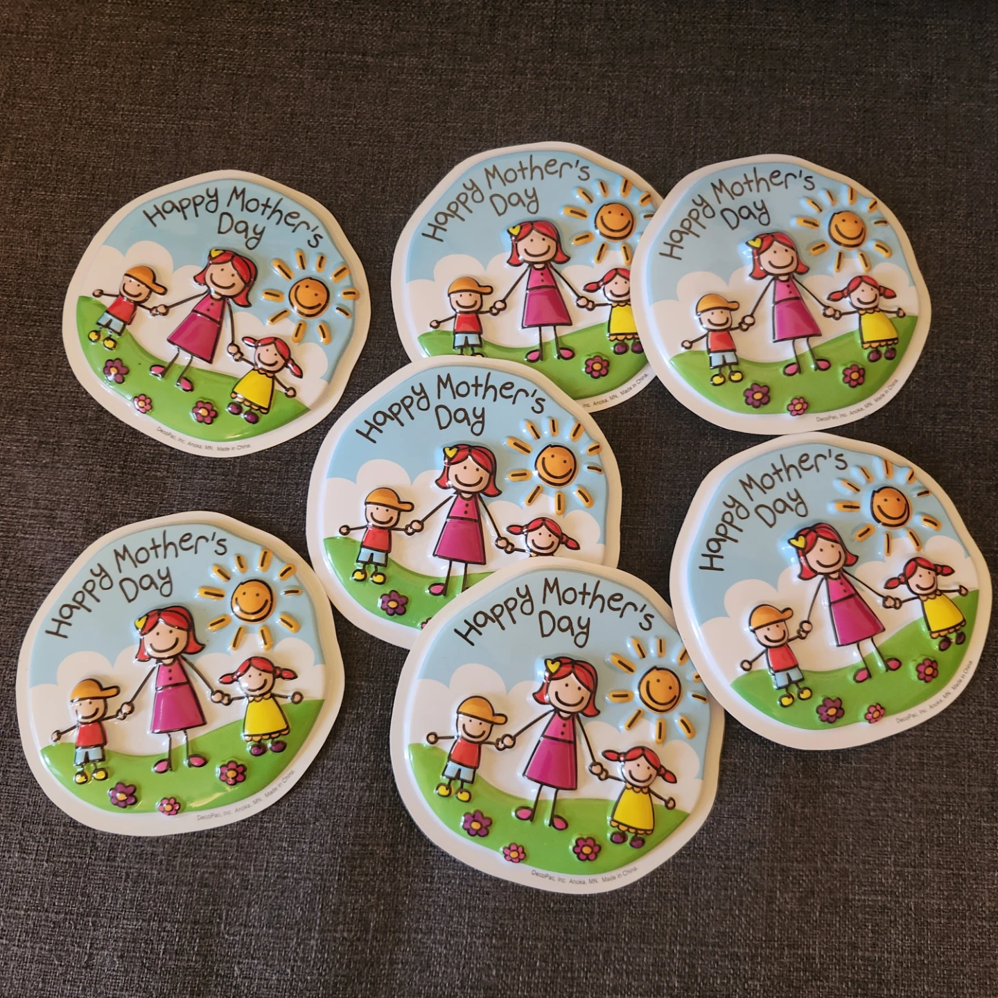 Set of 7 Happy Mother's Day Decorative Plastic Plates