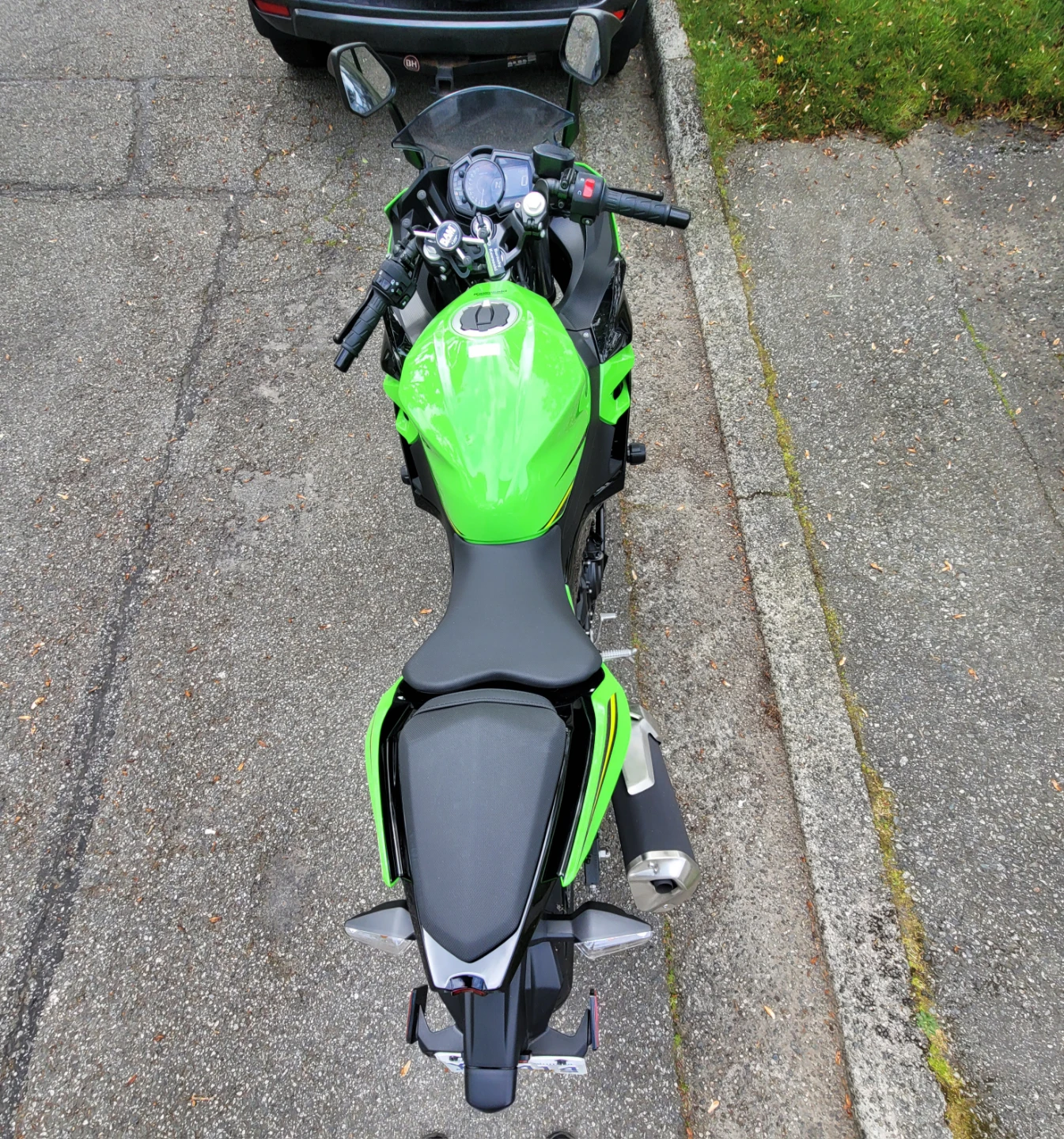 Kawasaki Ninja 400 Motorcycle Race Team Edition - photo 4