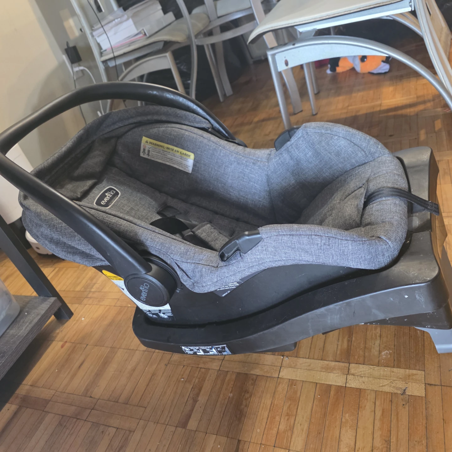 Evenflo Car Seat with Base - photo 2