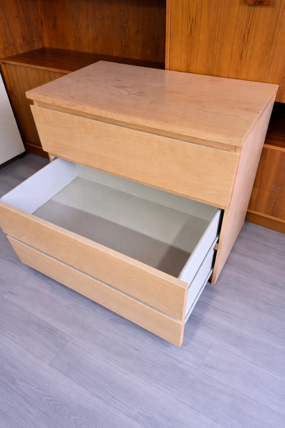 Light Wood 3-Drawer Dresser - photo 5