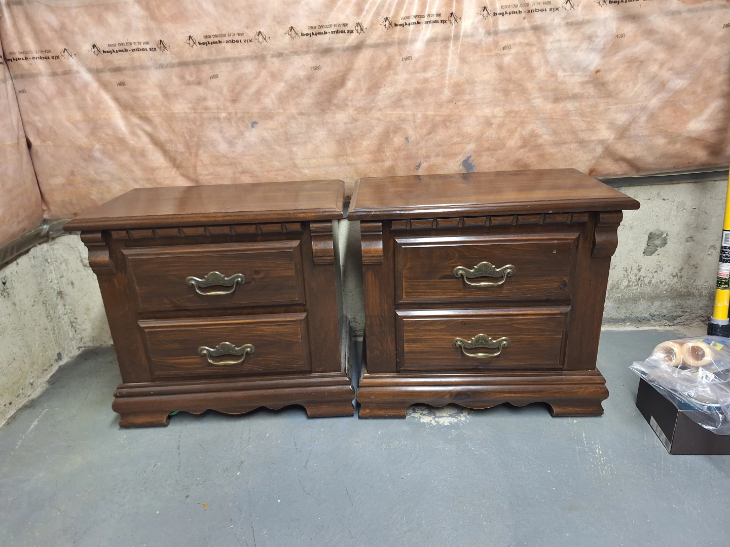 Pair of Wooden Nightstands - photo 2
