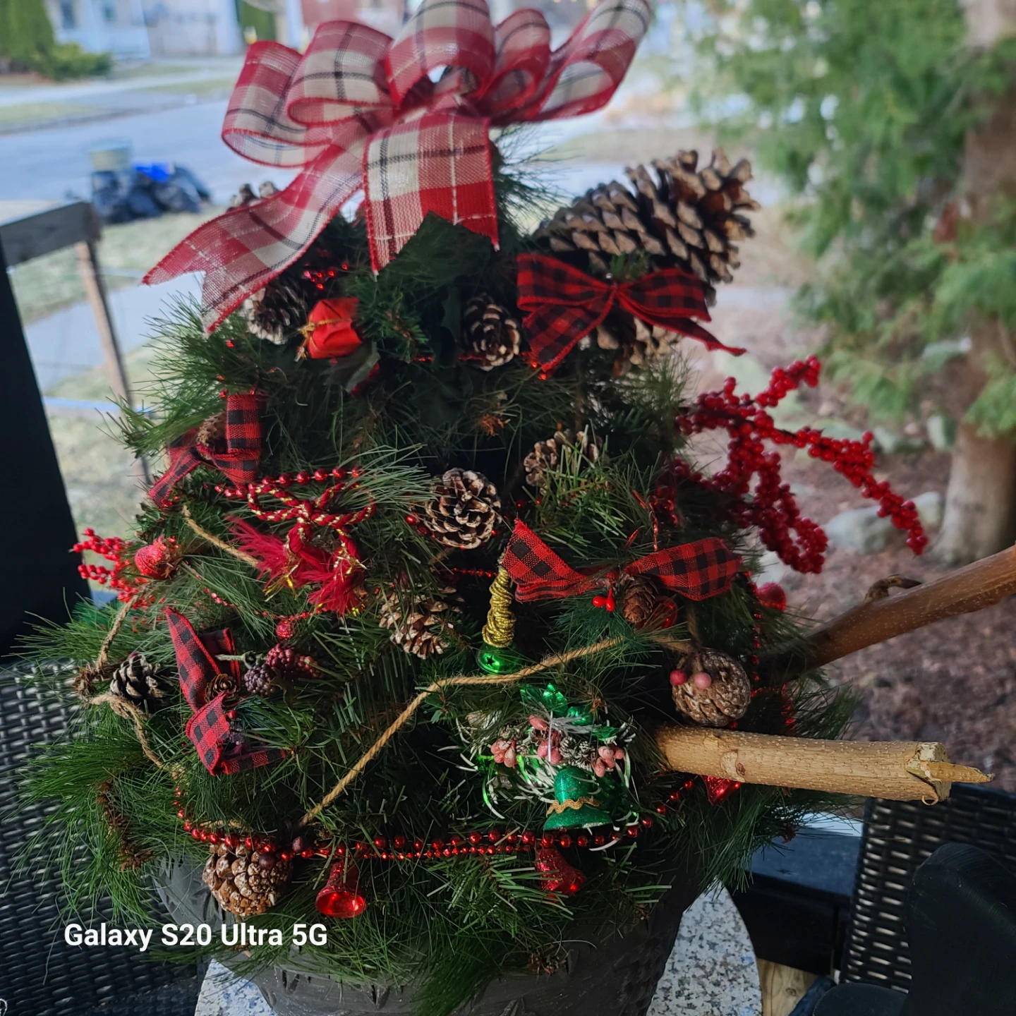 Decorated Christmas Tree Arrangement - photo 3