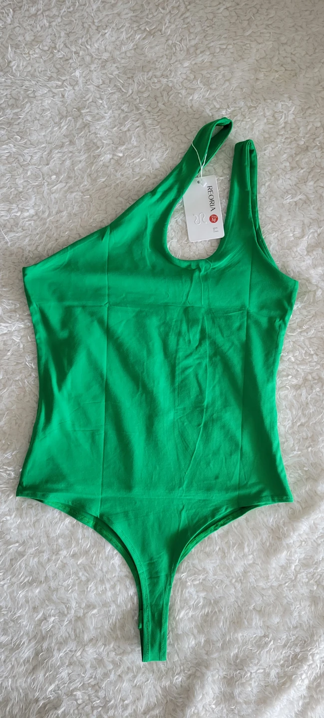 BNWT Green One-Shoulder Tank Bodysuit - Size M - photo 4