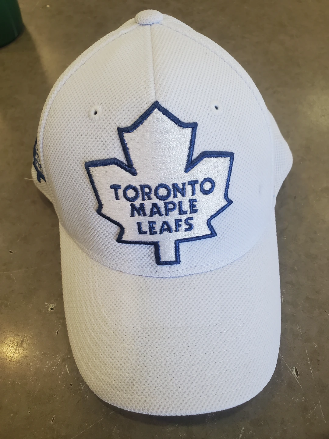 Reebok Toronto Maple Leafs Center Ice Cap S/M