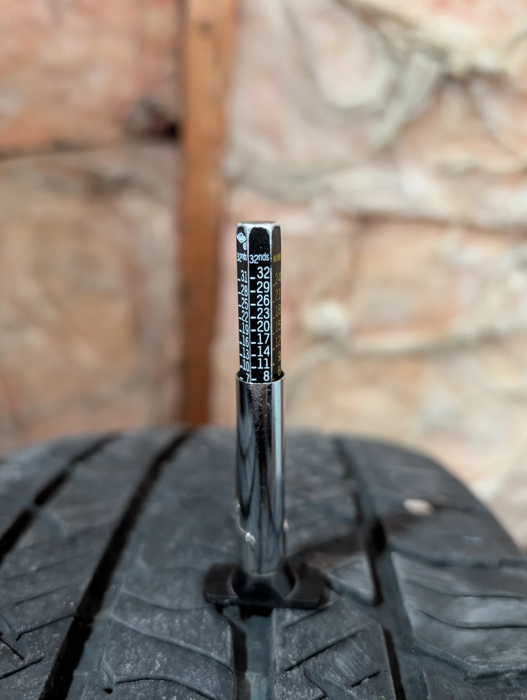 (1)-205/60R16 General Evertrek All Season Tire - photo 3