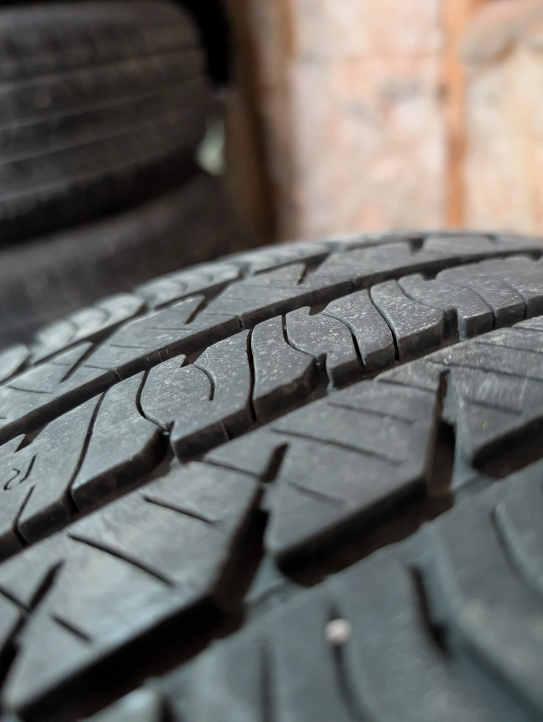 (1)-205/60R16 General Evertrek All Season Tire - photo 4
