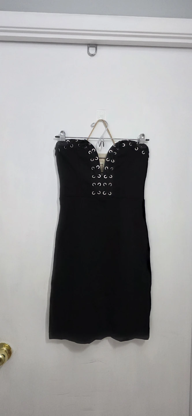 Black strapless lace-up mini dress - photo 4