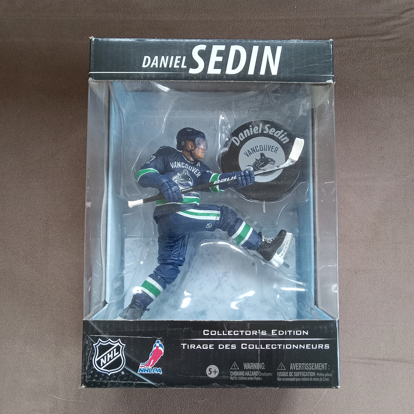 Sealed in box McFarlane Daniel Sedin Vancouver Canucks figure - photo 2