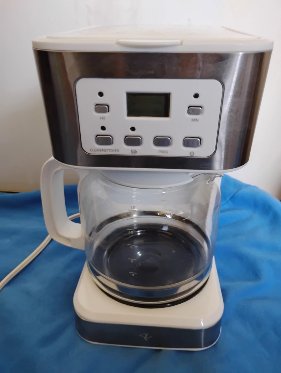 Coffee Maker with Programmable Timer