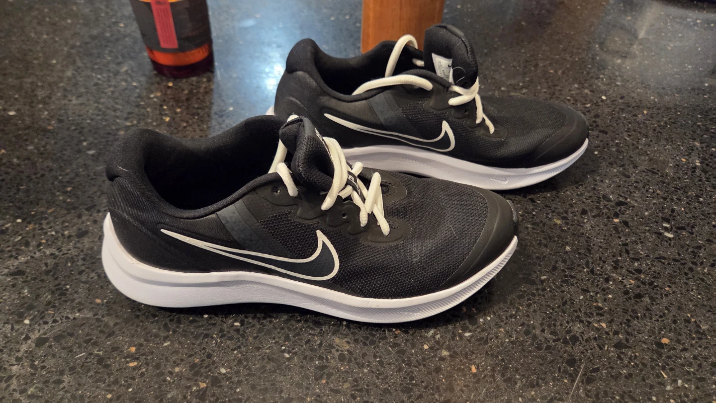 Nike Star Runner 3 Youth Shoes Black White Size 5.5Y - photo 3